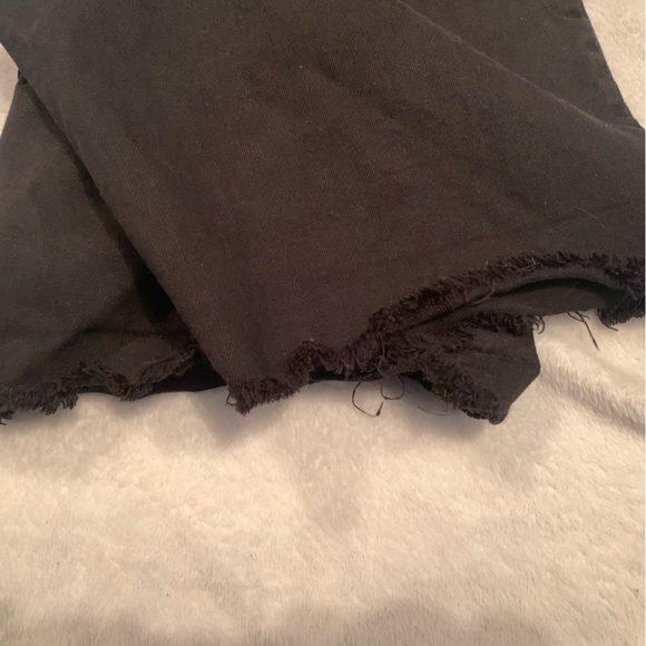 🩳 Black H&M Men’s “Slim Fit” Shorts - Picture 2 of 4